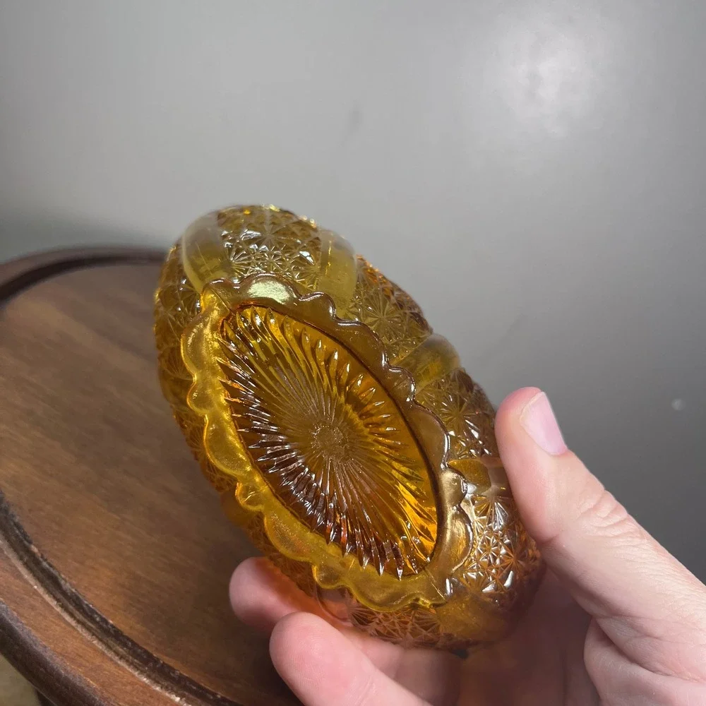 Vtg Amber Glass Daisy and Button Basket Scalloped Edge Double Handle 6.5
